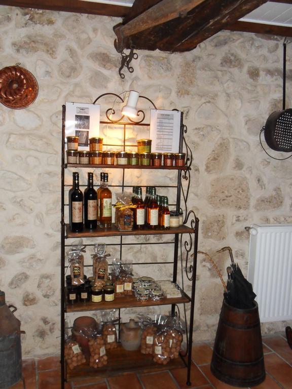 L'Estapade Des Tourelons Bed and Breakfast Saint-Jean-en-Royans Εξωτερικό φωτογραφία