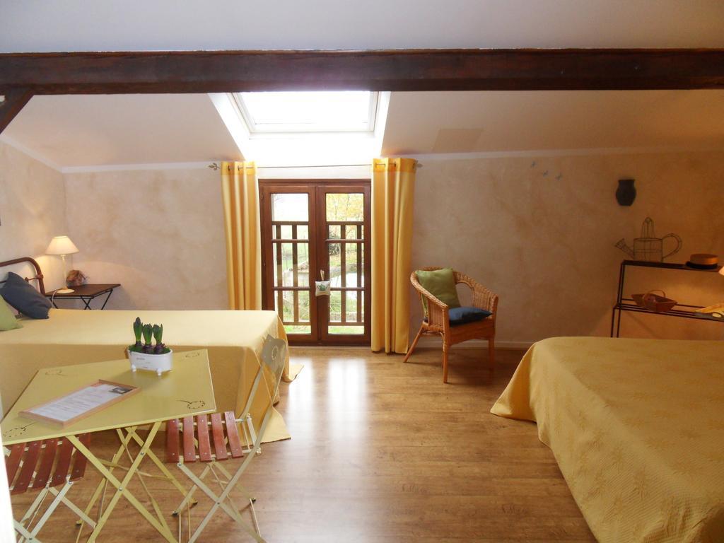 L'Estapade Des Tourelons Bed and Breakfast Saint-Jean-en-Royans Δωμάτιο φωτογραφία