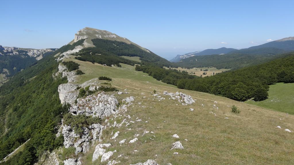 L'Estapade Des Tourelons Bed and Breakfast Saint-Jean-en-Royans Εξωτερικό φωτογραφία
