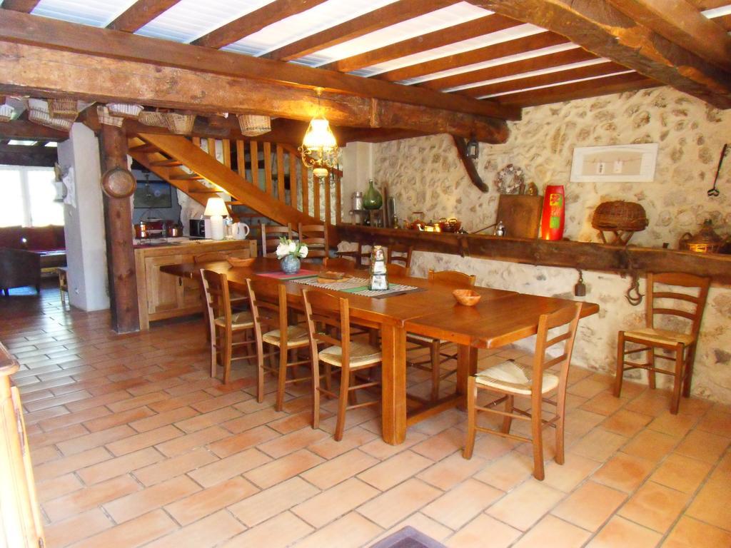 L'Estapade Des Tourelons Bed and Breakfast Saint-Jean-en-Royans Εξωτερικό φωτογραφία