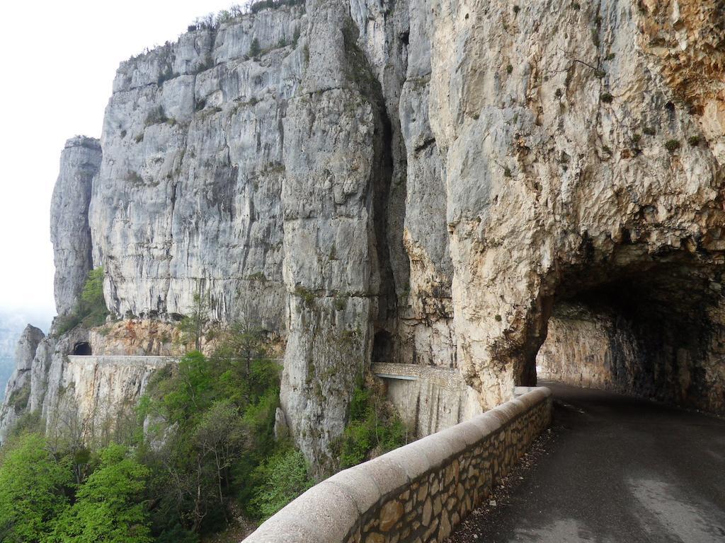 L'Estapade Des Tourelons Bed and Breakfast Saint-Jean-en-Royans Εξωτερικό φωτογραφία